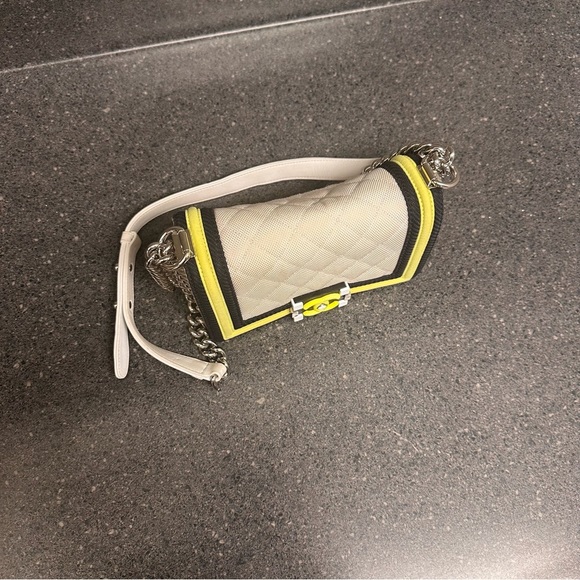 Chanel Canvas Bag boy Fluo Flap Small White Neon - Picture 4 of 16